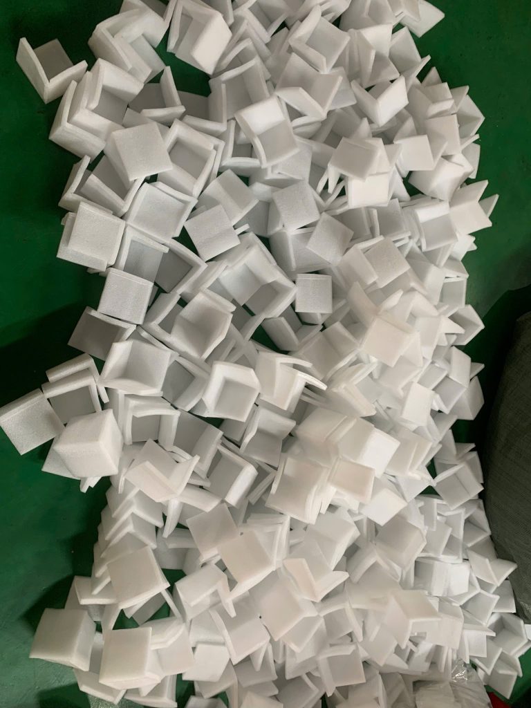 Xốp Góc Vuông Bảo Vệ Sản Phẩm – Giải Pháp Chống Sốc Hiệu Quả Cho Mọi Loại Hàng Hóa